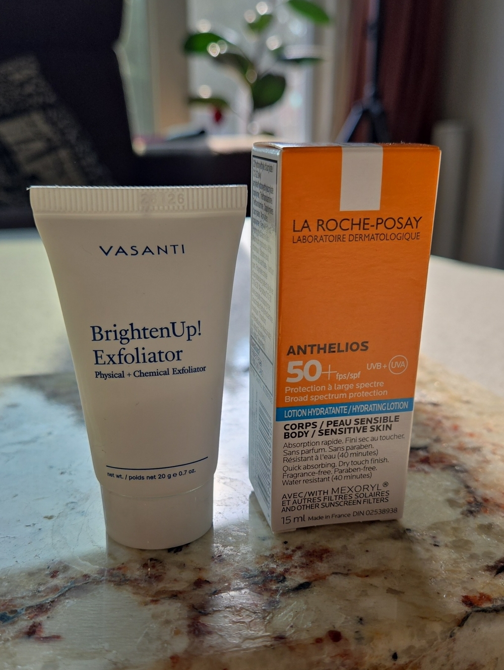 BrightenUp! Exfoliator - White | Daily Skin Brightening Exfoliant